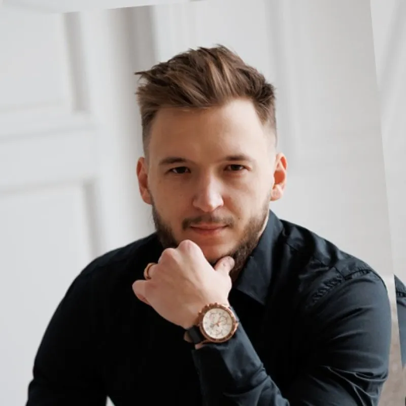 Vladyslav Sereda – COO & Full Stack Architect at Golden Compass